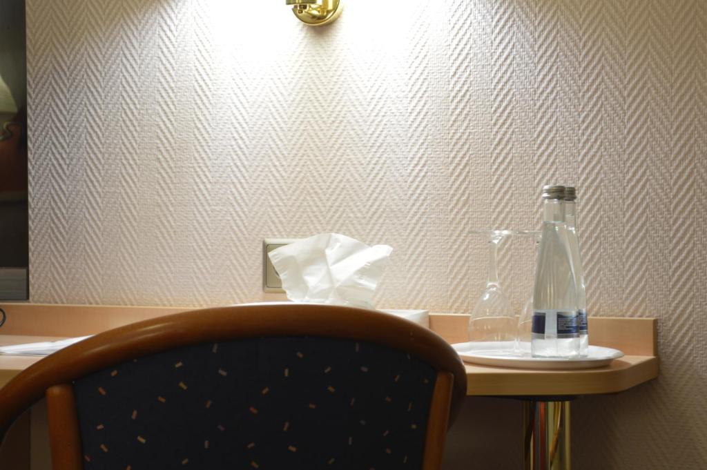 Abant Hotel Frankfurt אוברטשאוסן חדר תמונה