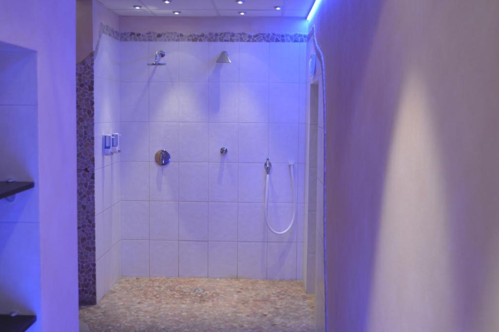 Abant Hotel Frankfurt אוברטשאוסן מראה חיצוני תמונה