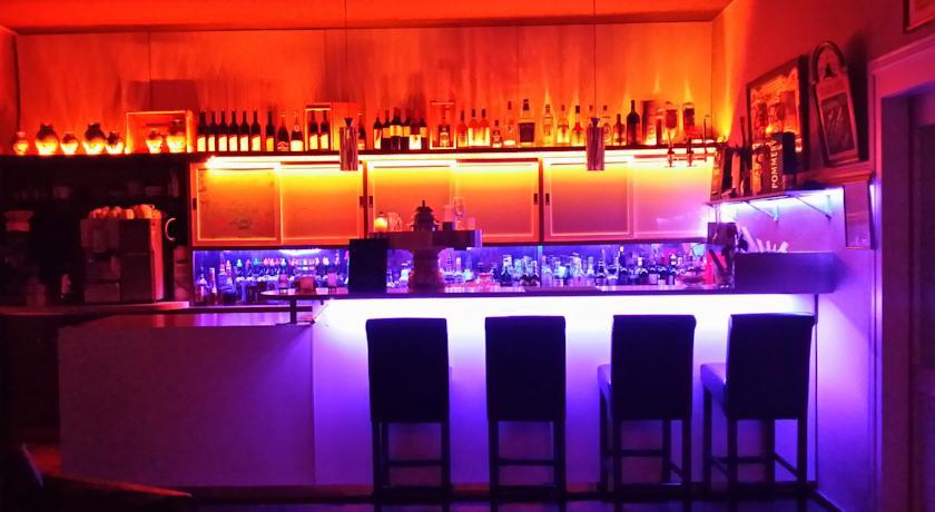 Abant Hotel Frankfurt אוברטשאוסן מראה חיצוני תמונה